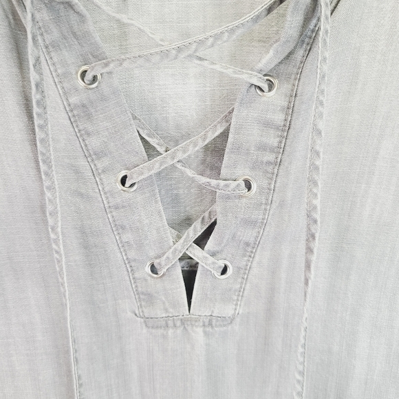 Anthro. Cloth & Stone Lace Up Top - Picture 5 of 9